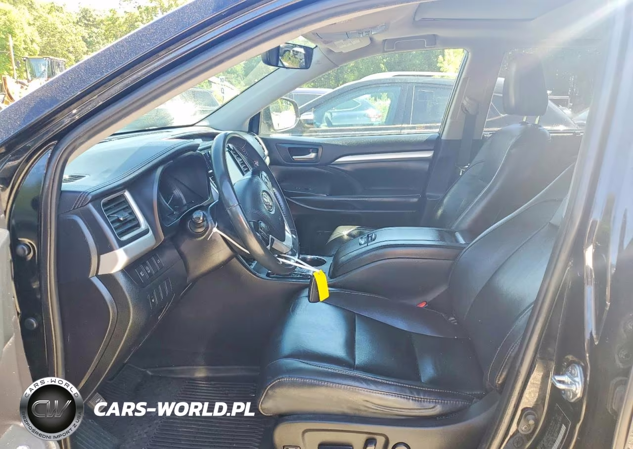 2019 Toyota Highlander Xle VIN:5TDJZRFH1KS580564 - 7