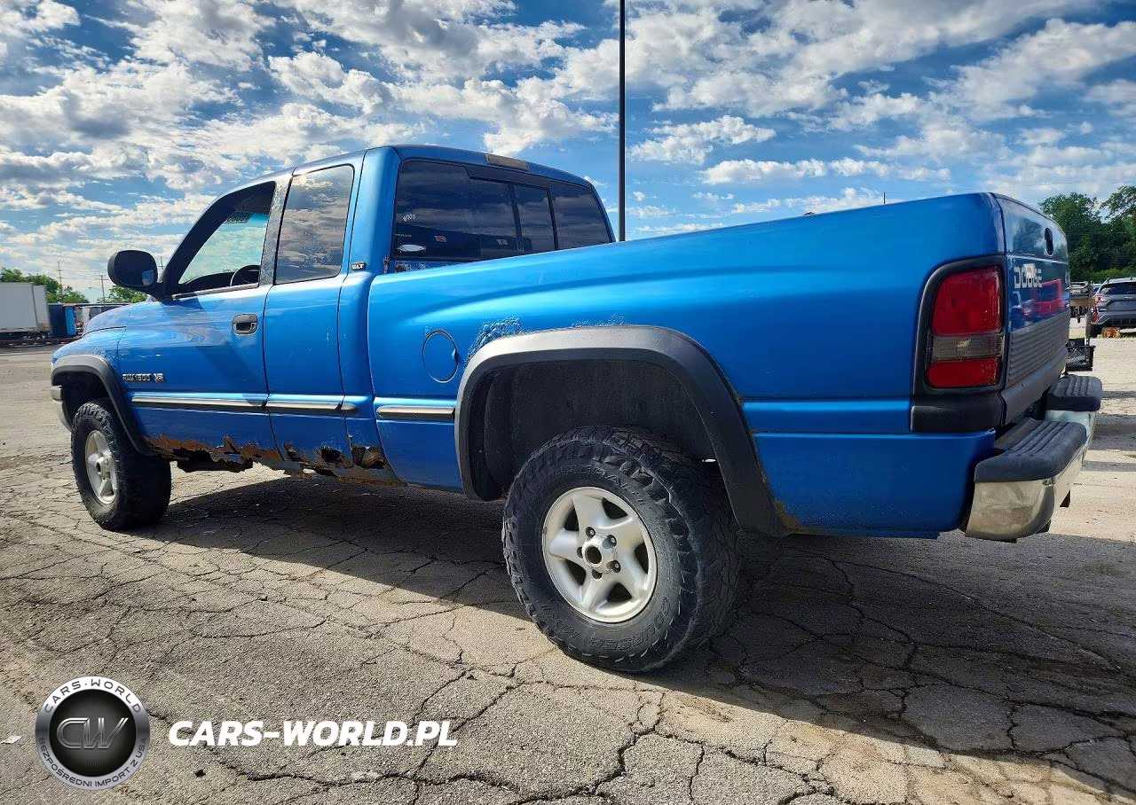 1999 Dodge Ram 1500 VIN:3B7HF13Z8XG200776 - 2