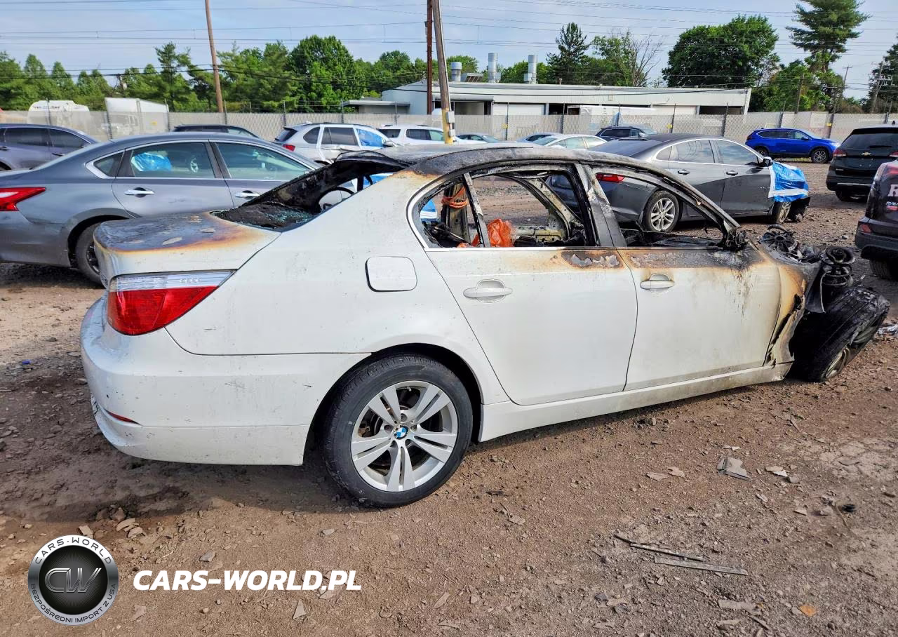 2009 BMW 528 I VIN:WBANU53539C117403 - 3