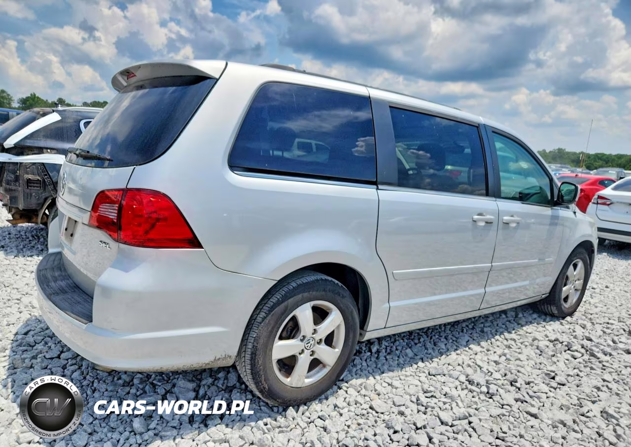2011 Volkswagen Routan Sel VIN:2V4RW5DGXBR750188 - 3
