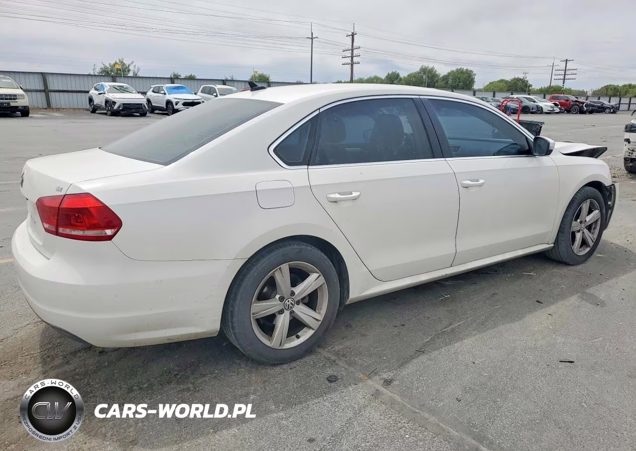 2013 Volkswagen Passat Se VIN:1VWBH7A32DC134156 - 3