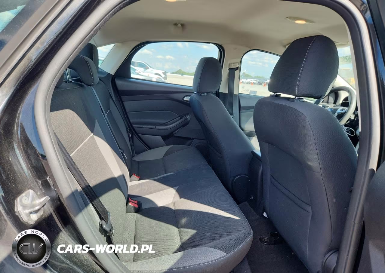 2014 Ford Focus Se VIN:1FADP3F25EL396803 - 10