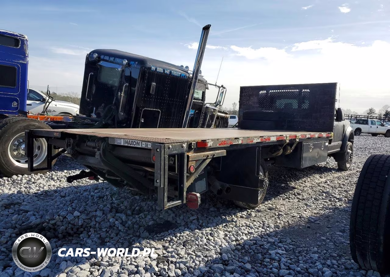 2019 Ford F550 Super Duty Flatbed Truck VIN:1FDUF5GT0KEF66223 - 3