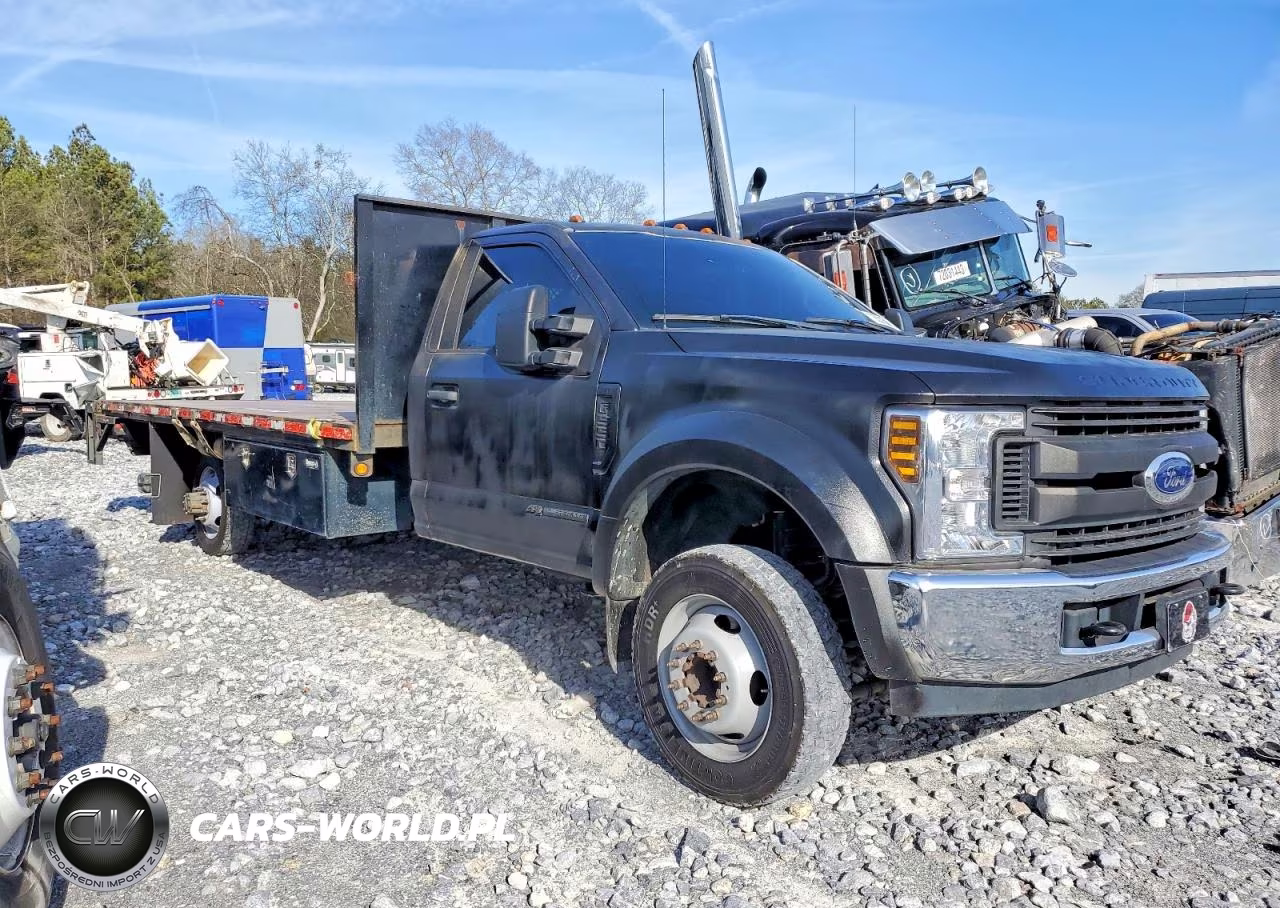2019 Ford F550 Super Duty Flatbed Truck VIN:1FDUF5GT0KEF66223 - 4