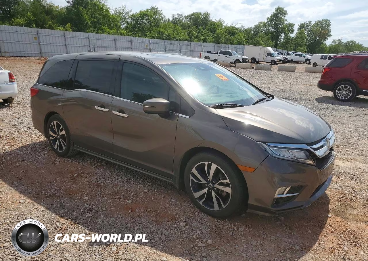 2018 Honda Odyssey Elite VIN:5FNRL6H92JB089058 - 4
