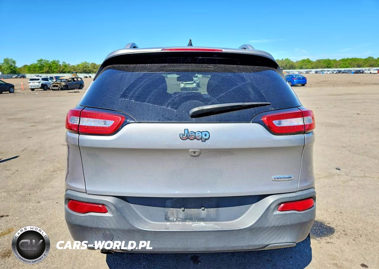 2015 Jeep Cherokee Latitude VIN:1C4PJLCB2FW753464 - 6