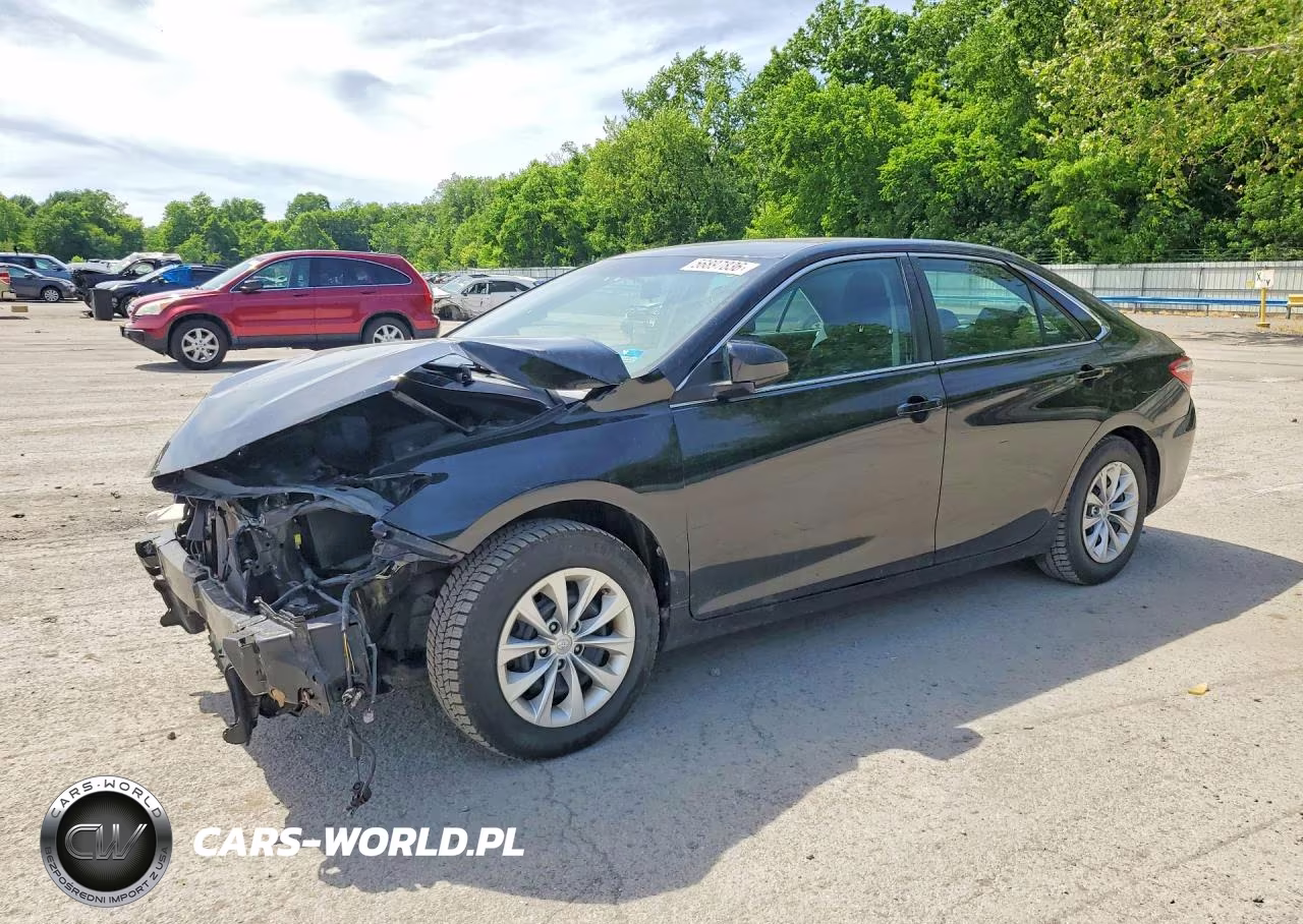 2016 Toyota Camry Le – zdjęcie 1 z 12