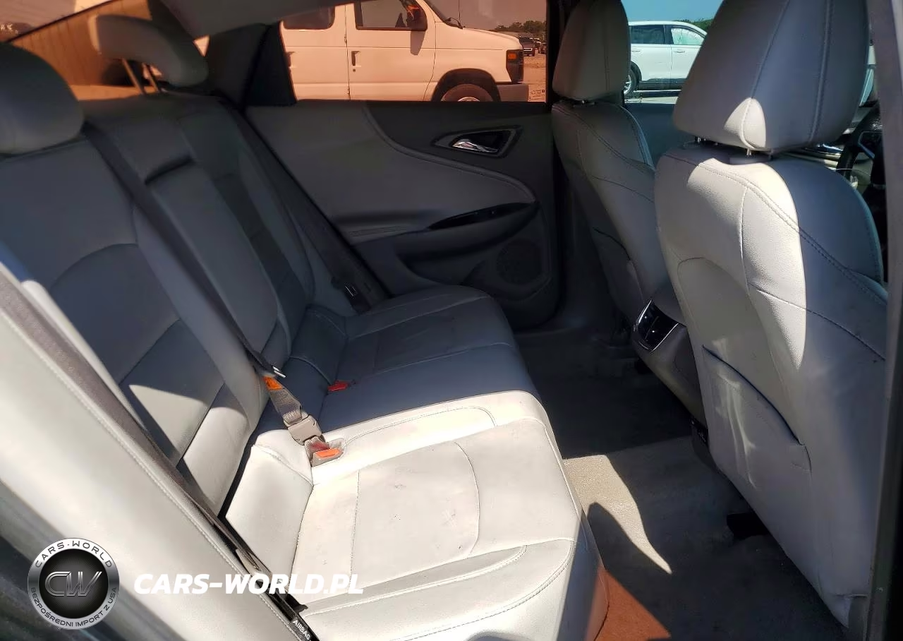 2017 Chevrolet Malibu Lt VIN:1G1ZE5ST2HF150111 - 10