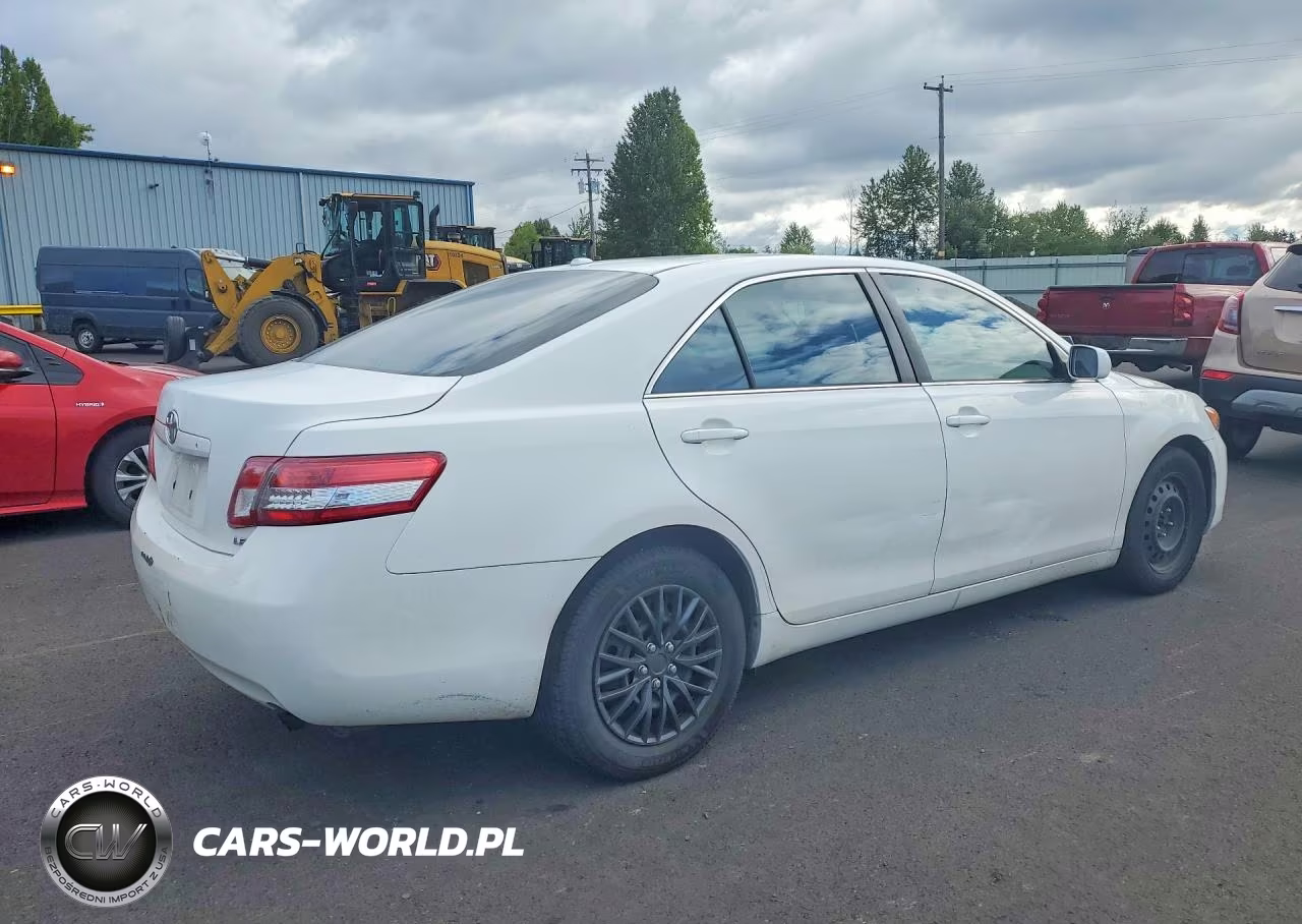 2011 Toyota Camry Le VIN:4T1BF3EK1BU648246 - 3