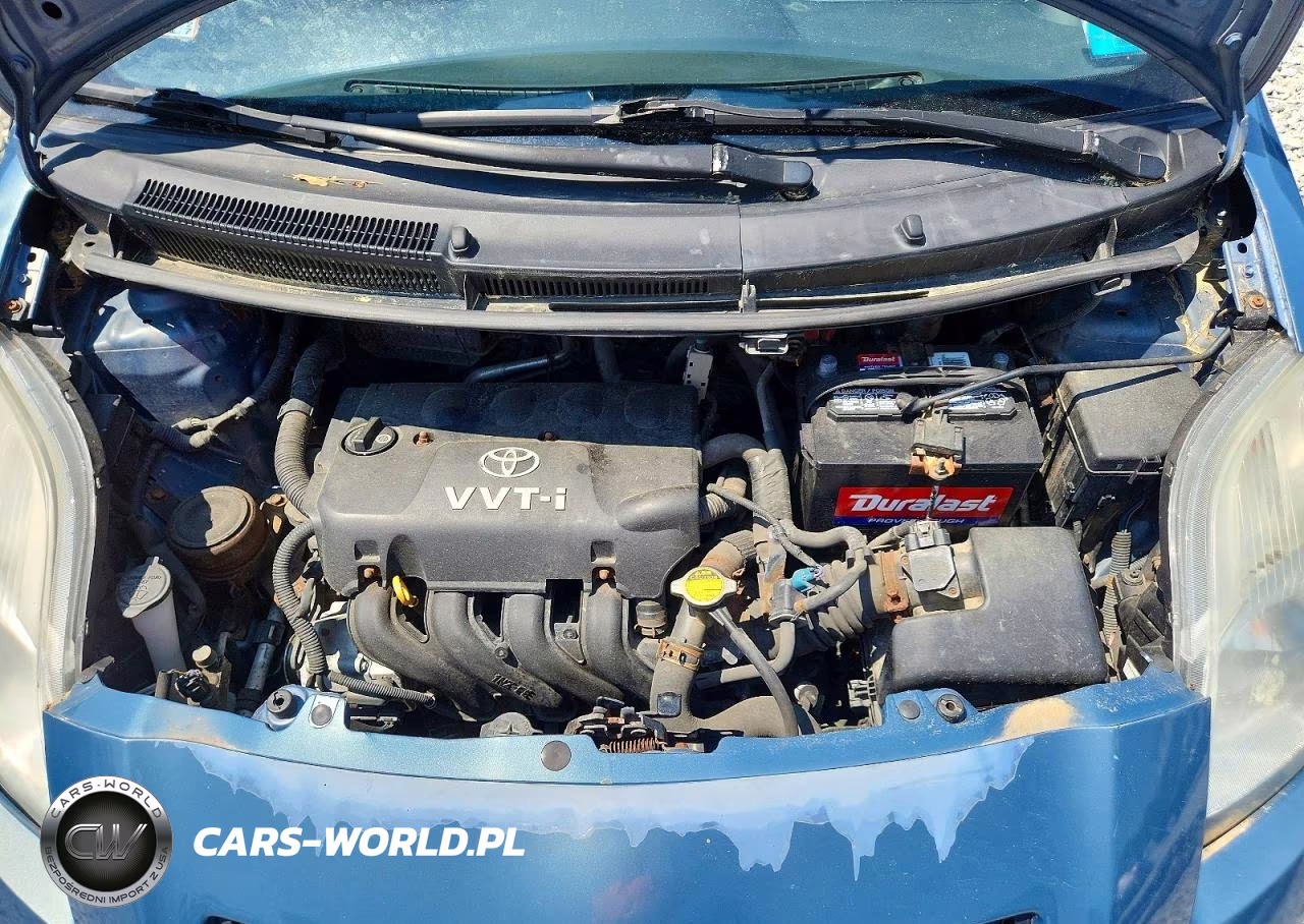 2008 Toyota Yaris Base VIN:JTDJT923X85156231 - 11