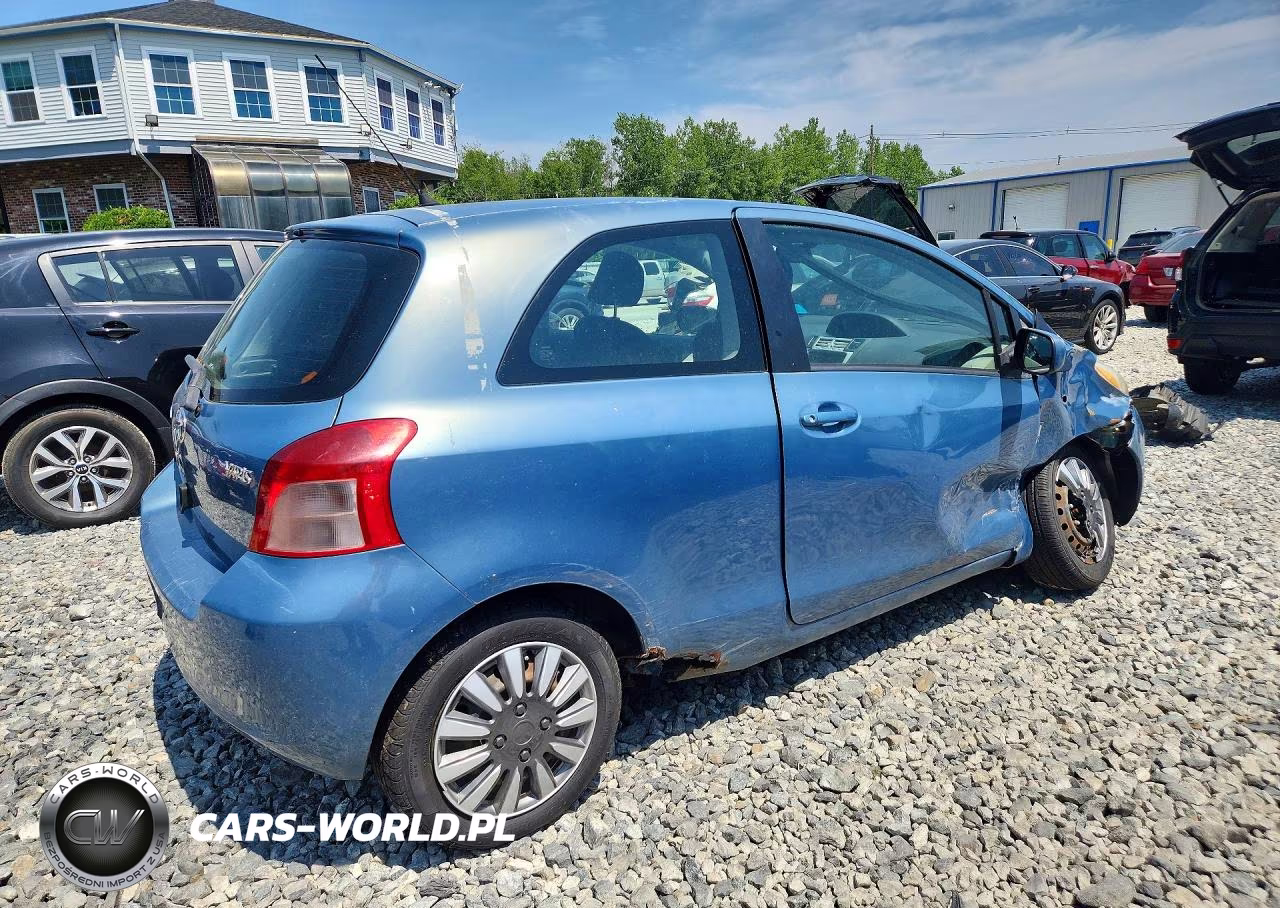 2008 Toyota Yaris Base VIN:JTDJT923X85156231 - 3