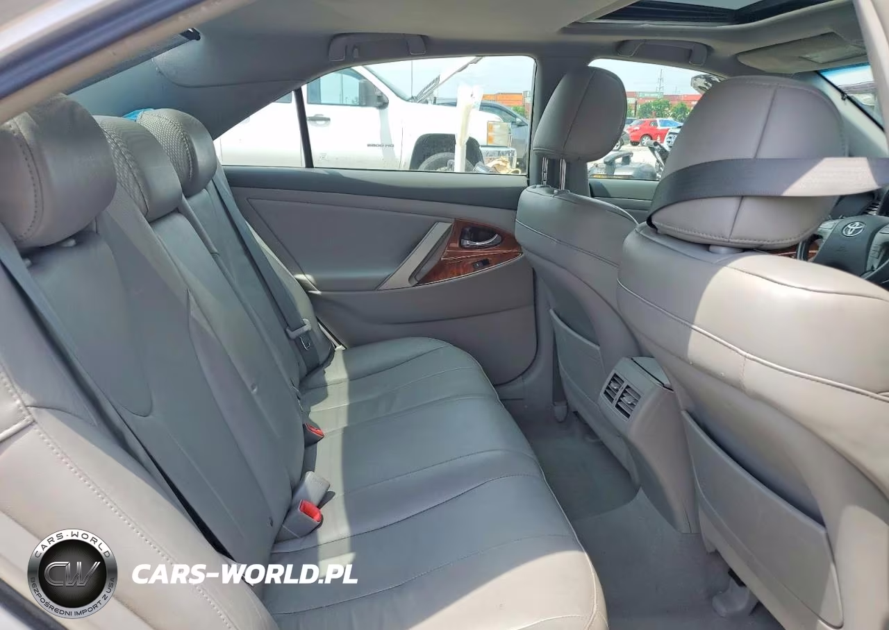 2010 Toyota Camry Xle VIN:4T4BF3EK0AR083878 - 10