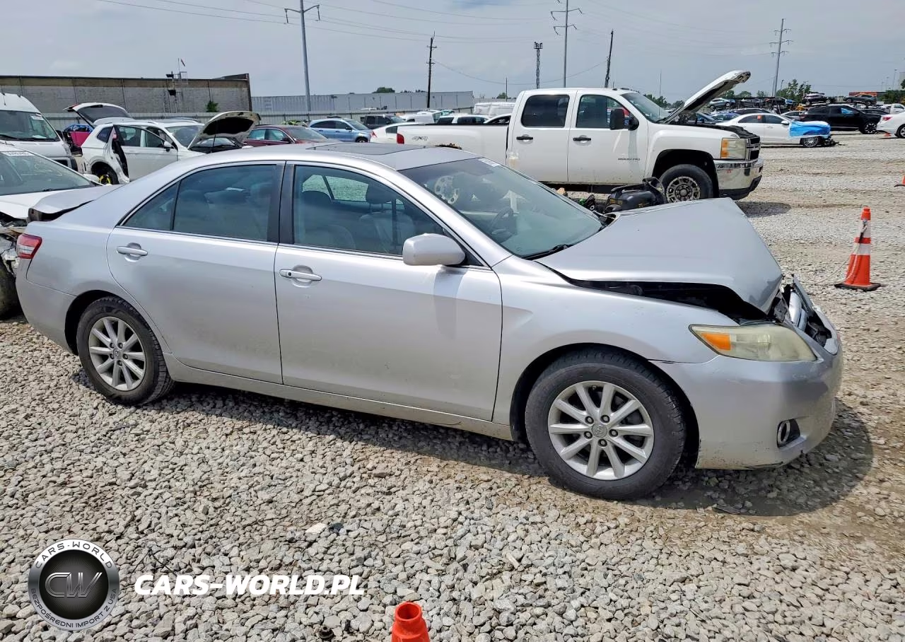 2010 Toyota Camry Xle VIN:4T4BF3EK0AR083878 - 4