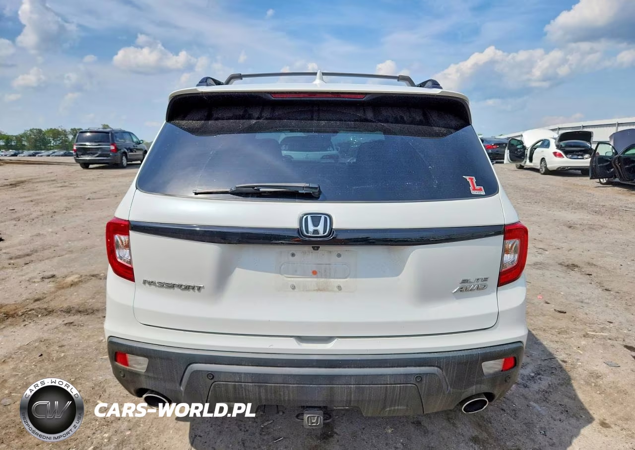 2021 Honda Passport Elite VIN:5FNYF8H08MB014725 - 6