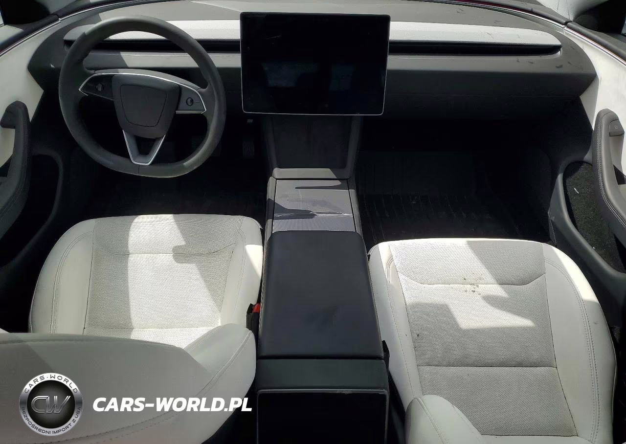 2025 Tesla Model 3 VIN:5YJ3E1EA5SF967911 - 8