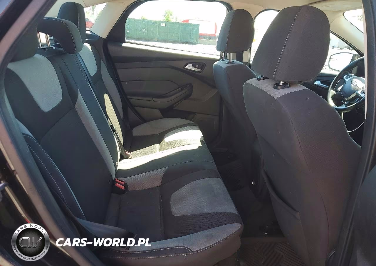 2012 Ford Focus Se VIN:1FAHP3F23CL457208 - 10