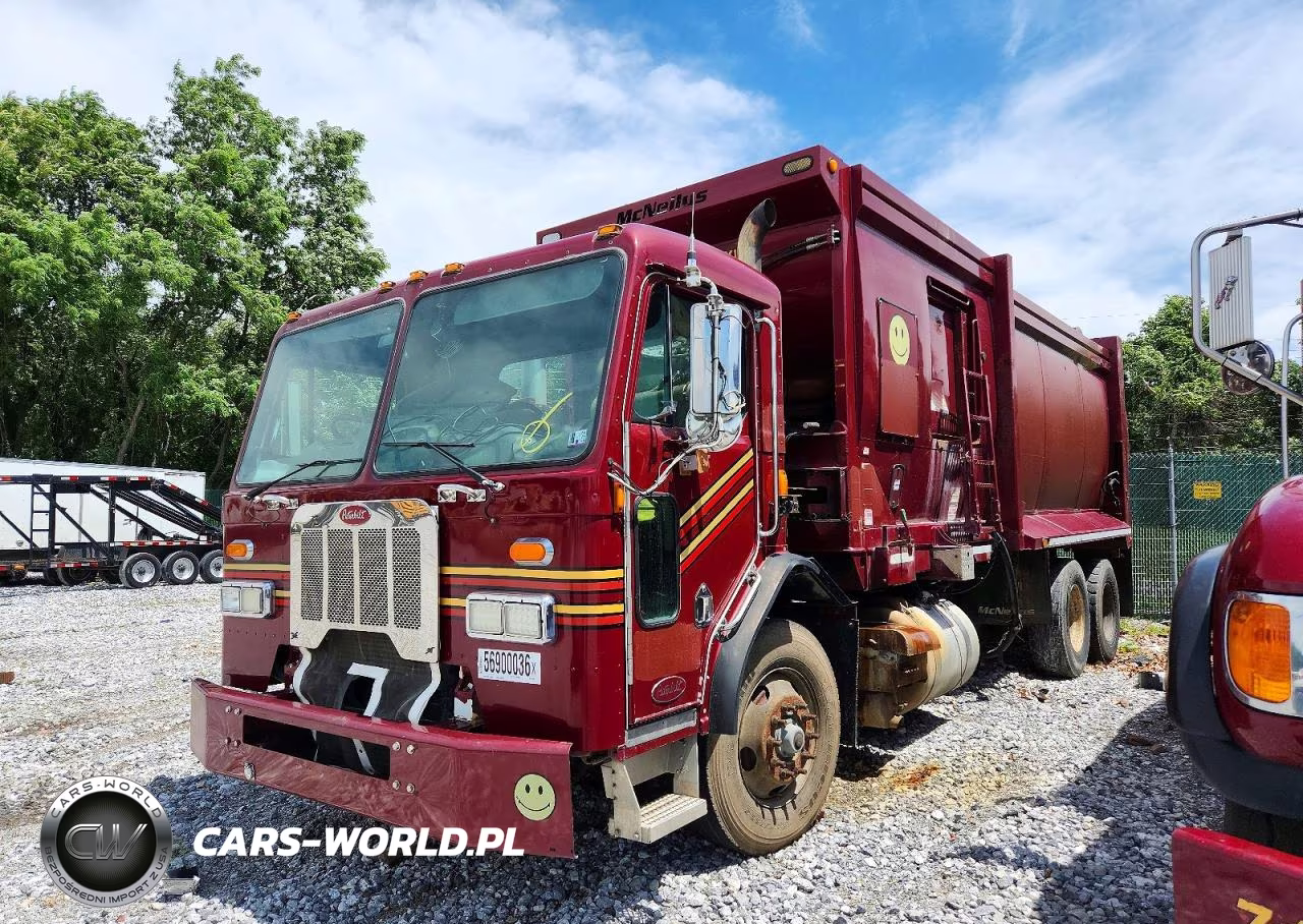 2013 Peterbilt 320 Refuse Truck VIN:3BPZL70X1DF176292 - 2