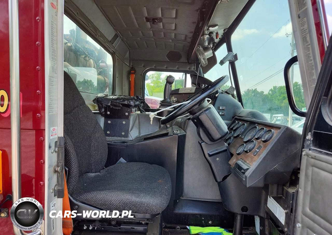 2013 Peterbilt 320 Refuse Truck VIN:3BPZL70X1DF176292 - 5