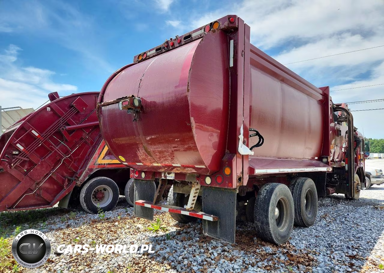 2013 Peterbilt 320 Refuse Truck VIN:3BPZL70X1DF176292 - 6
