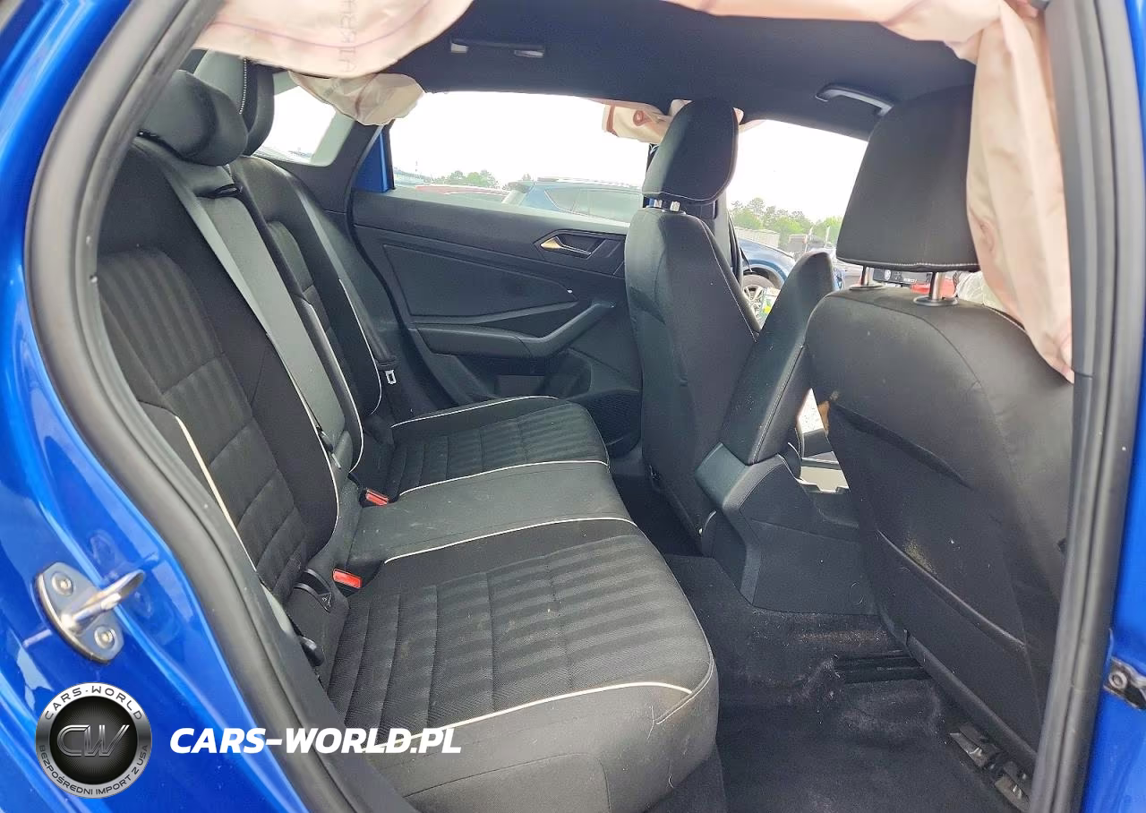 2024 Volkswagen Jetta Sport VIN:3VWBM7BU1RM041895 - 10