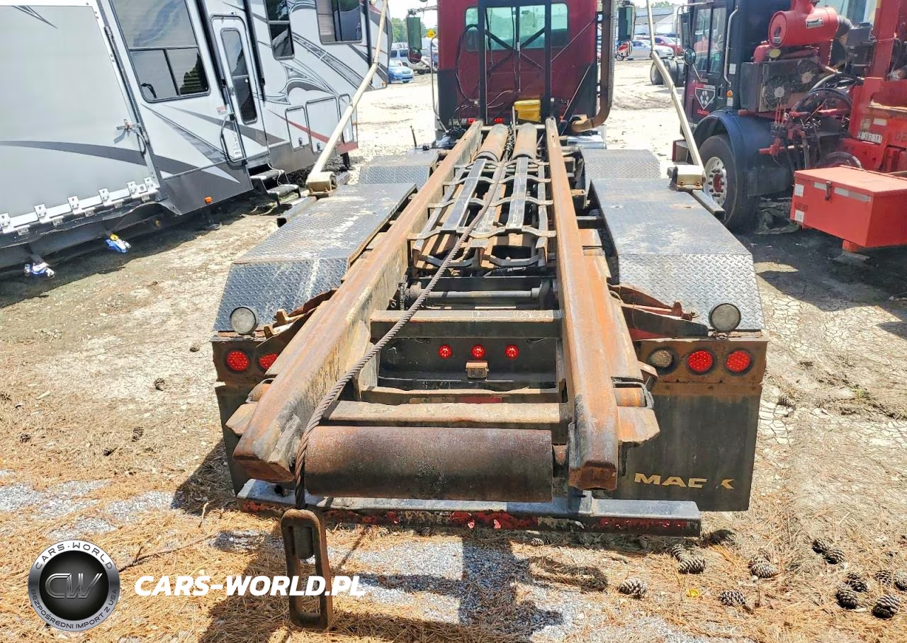 2012 Mack Gu713 Roll-Off Container Truck VIN:1M2AX09C0CM011781 - 10