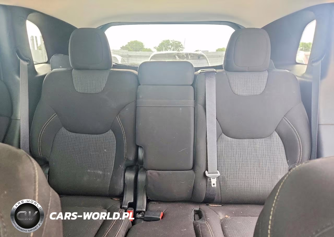 2016 Jeep Cherokee Latitude VIN:1C4PJLCB6GW201290 - 10