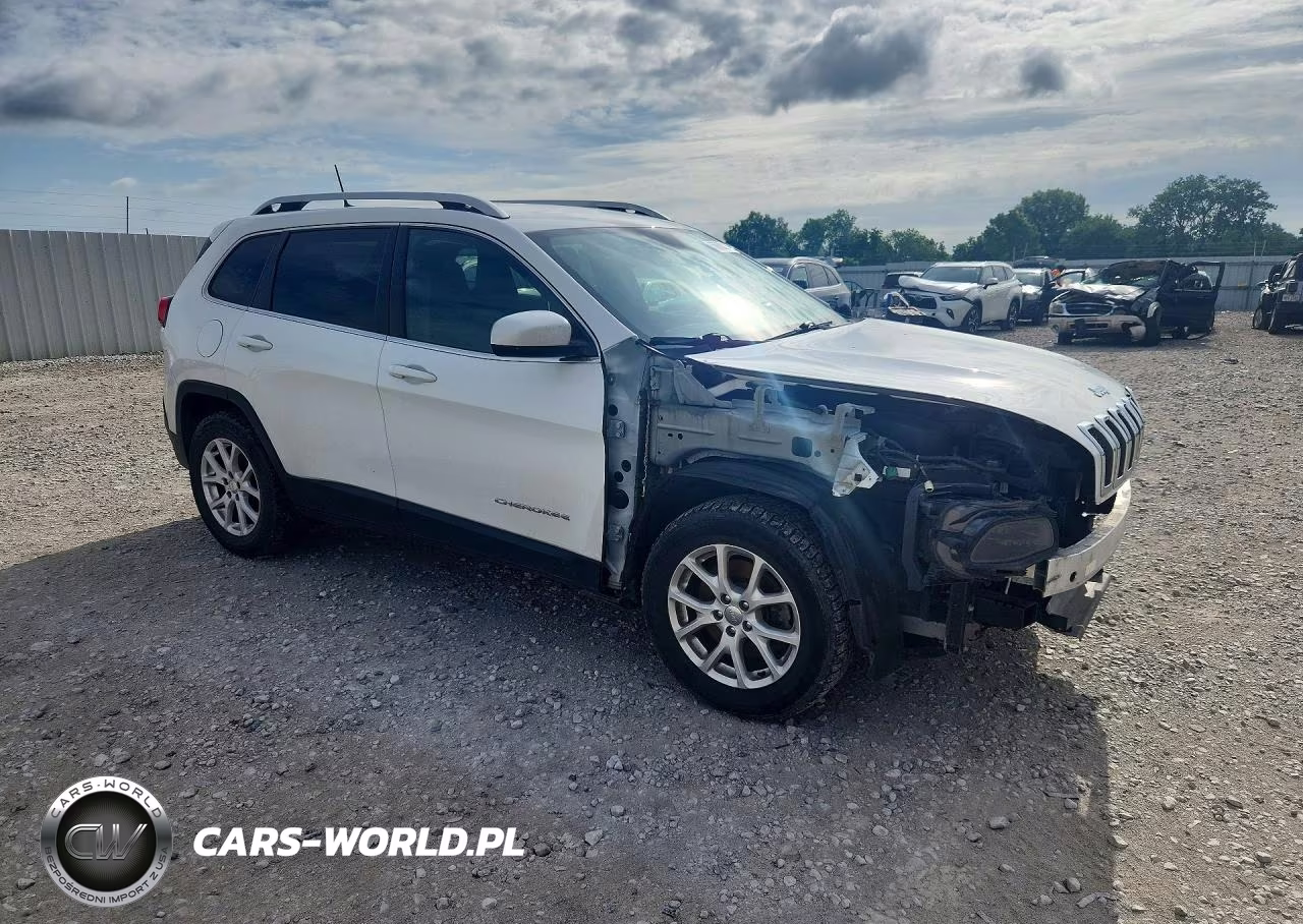 2016 Jeep Cherokee Latitude VIN:1C4PJLCB6GW201290 - 4