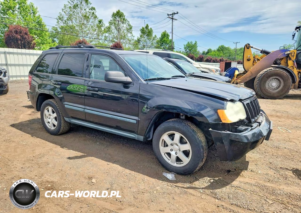 2009 Jeep Grand Cherokee Laredo VIN:1J8GR48K39C530534 - 4