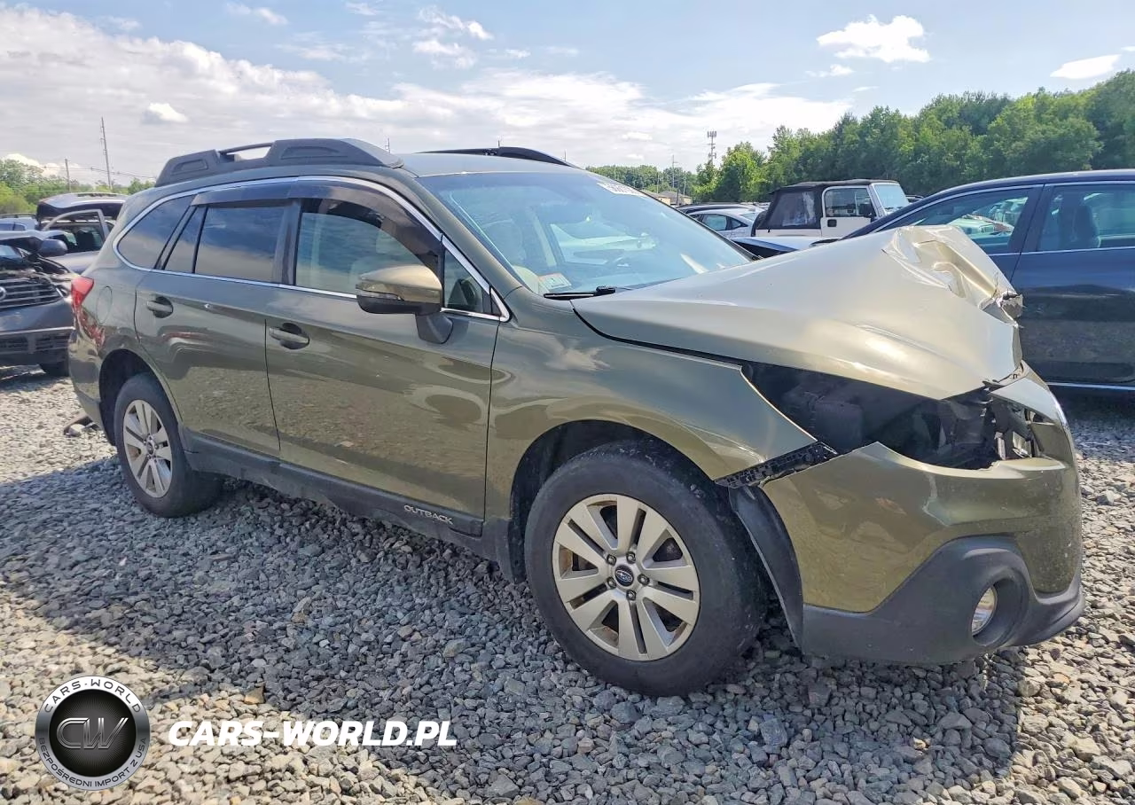 2018 Subaru Outback 2.5I Premium VIN:4S4BSAFC3J3216592 - 4