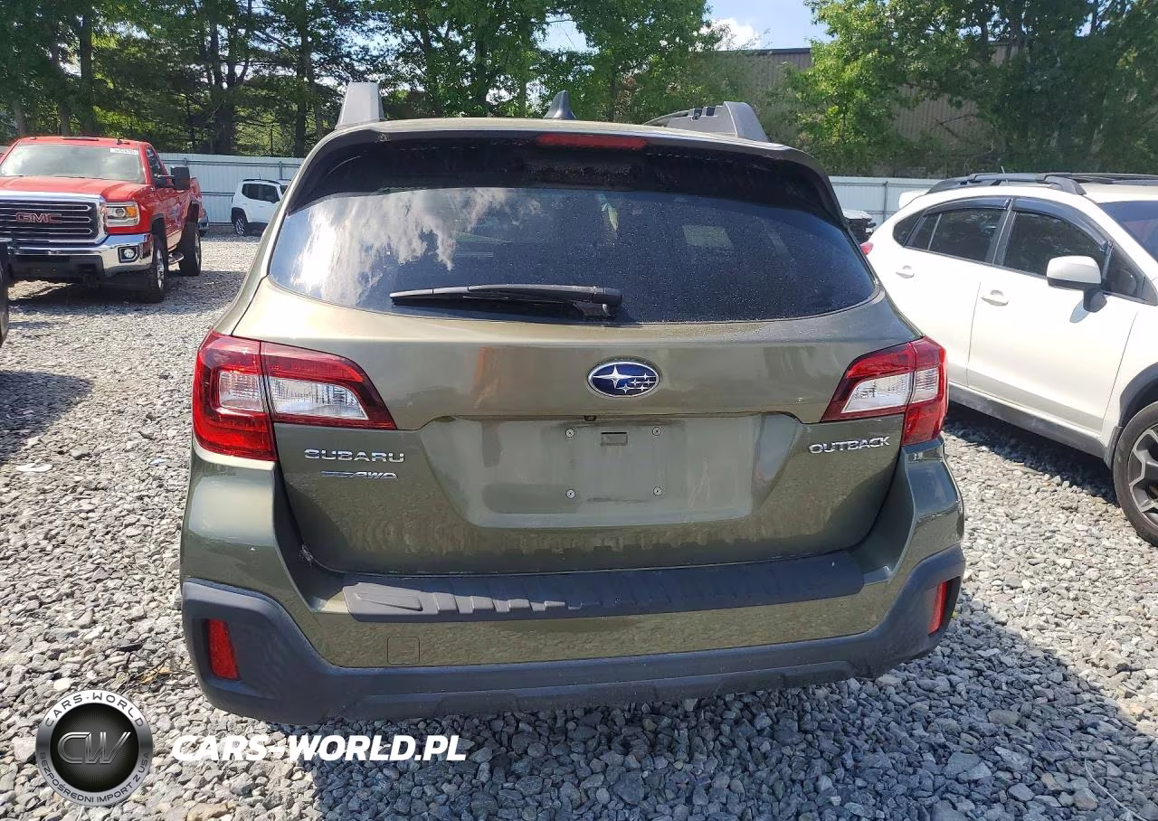 2018 Subaru Outback 2.5I Premium VIN:4S4BSAFC3J3216592 - 6