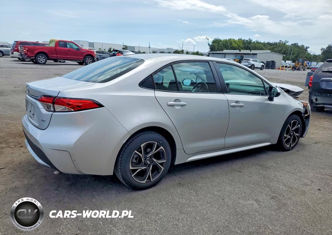 2020 Toyota Corolla Le VIN:5YFEPRAE0LP104045 - 3
