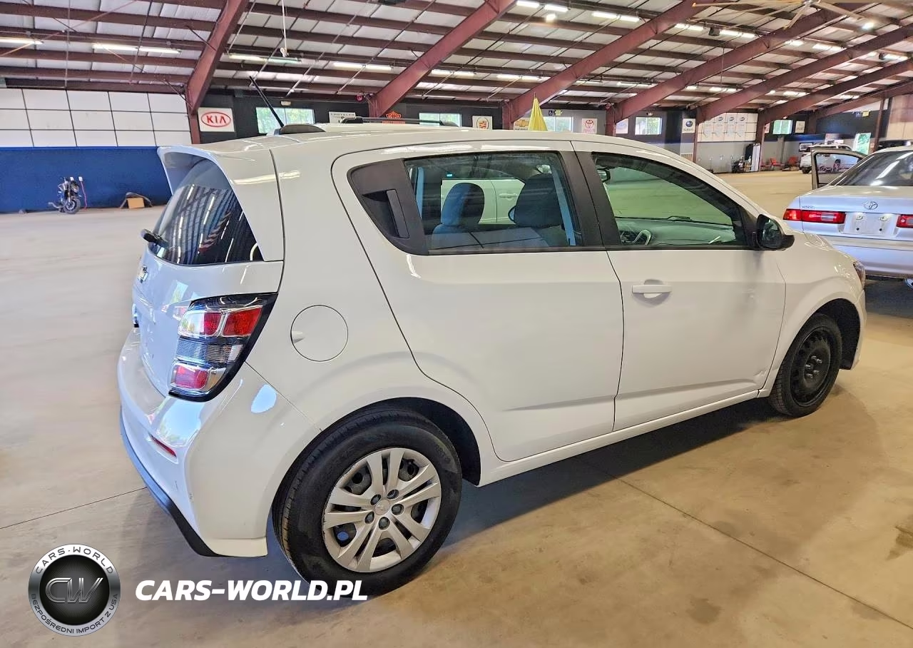 2018 Chevrolet Sonic VIN:1G1JG6SH7J4132925 - 3