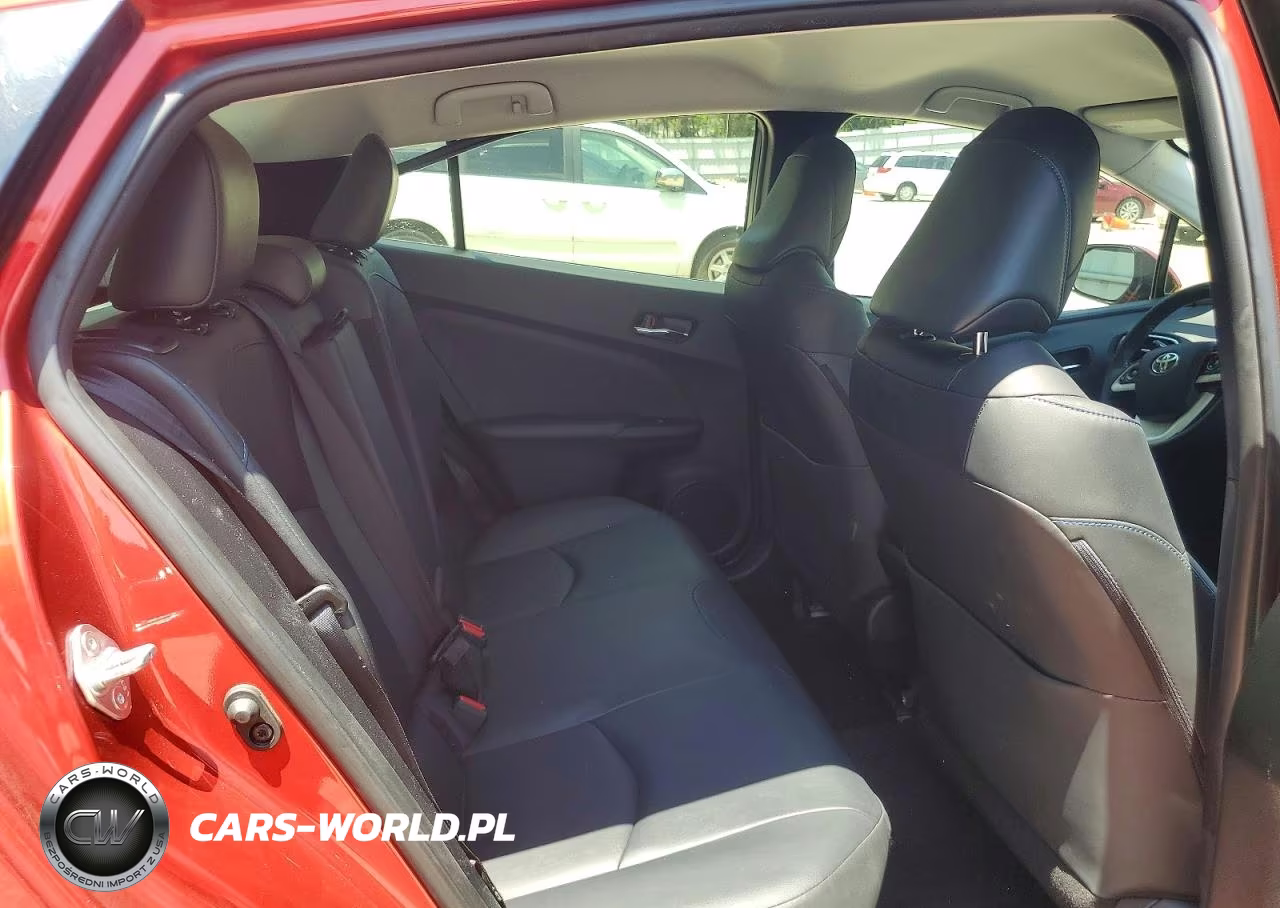 2017 Toyota Prius Four Touring VIN:JTDKARFU0H3537207 - 10