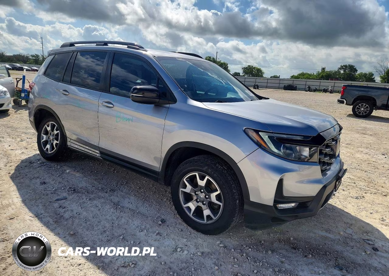 2023 Honda Passport Trail Sport VIN:5FNYF8H65PB028820 - 4