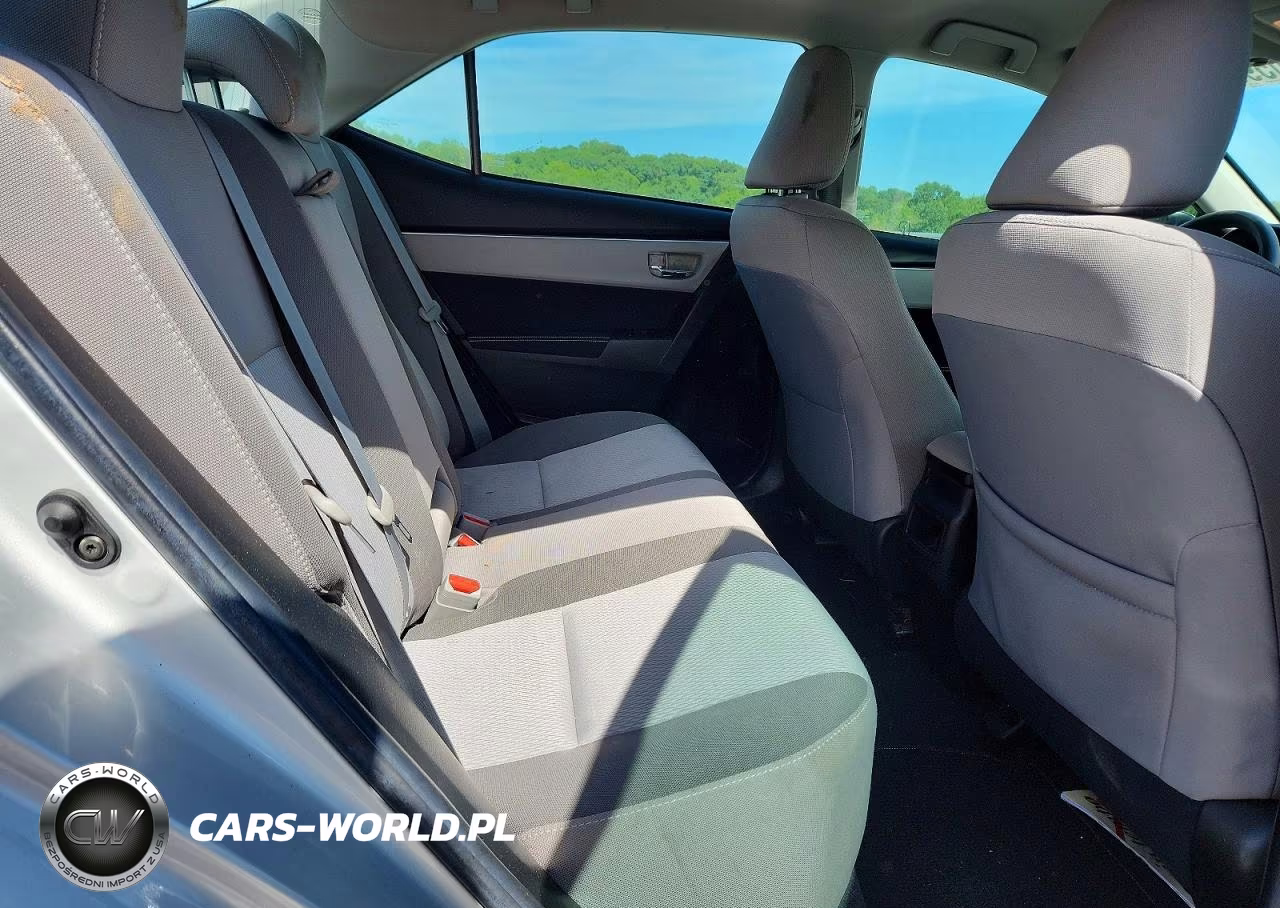 2018 Toyota Corolla Le VIN:2T1BURHE8JC099661 - 10