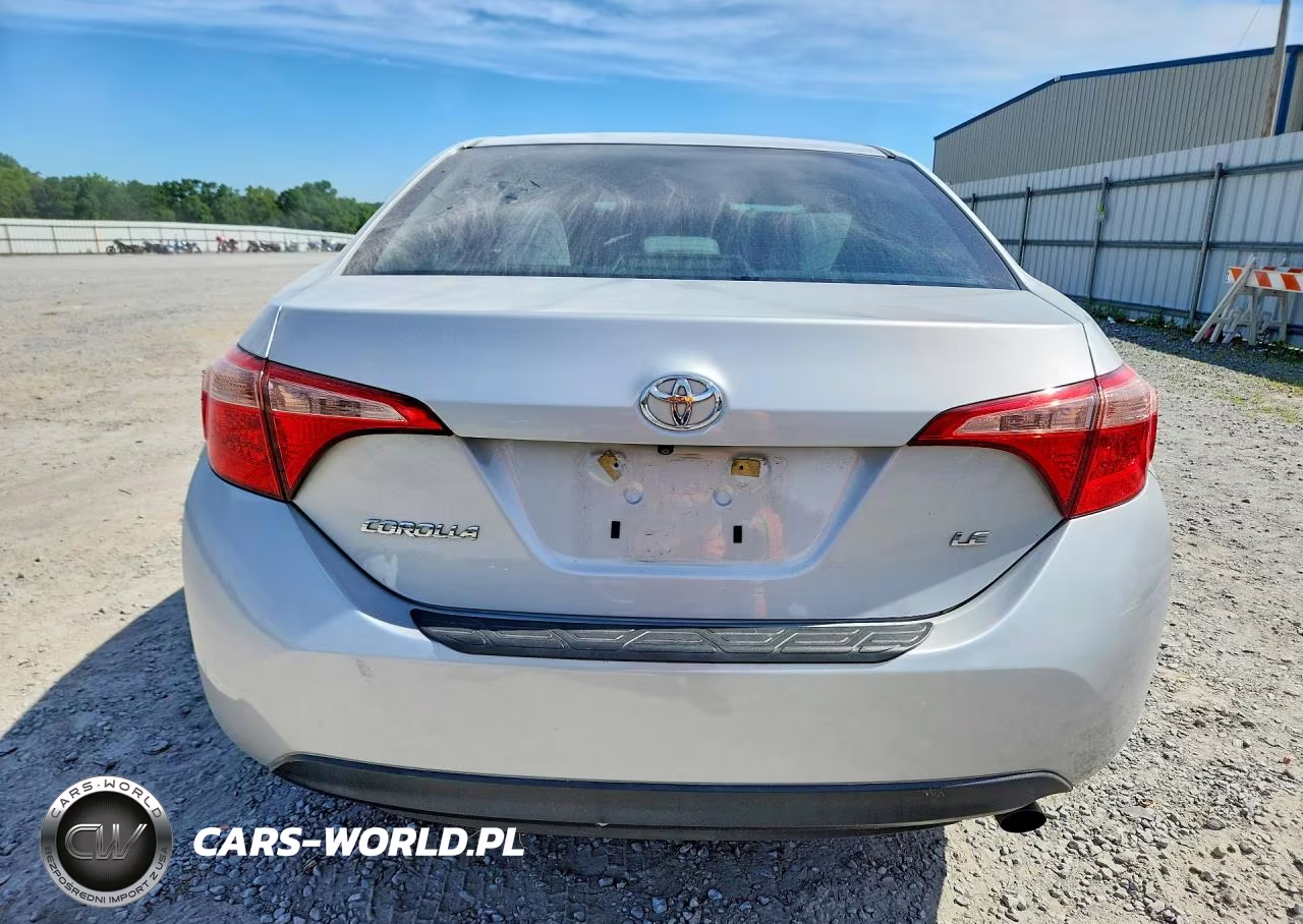 2018 Toyota Corolla Le VIN:2T1BURHE8JC099661 - 6