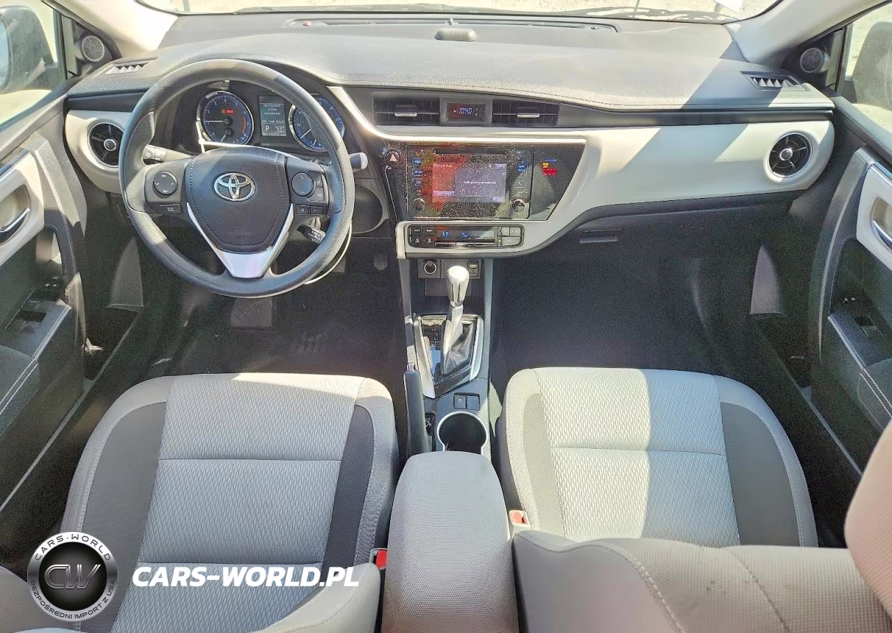 2018 Toyota Corolla Le VIN:2T1BURHE8JC099661 - 8