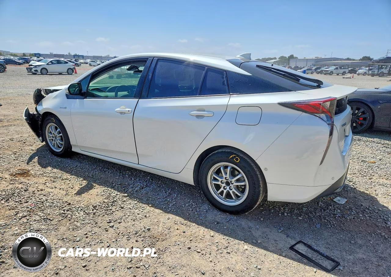 2018 Toyota Prius Two VIN:JTDKBRFU7J3073139 - 2
