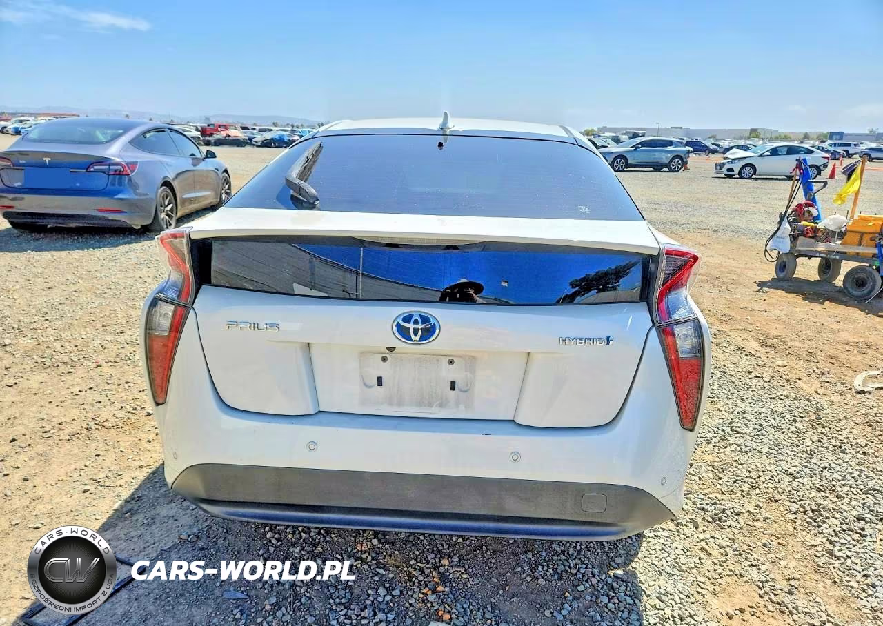2018 Toyota Prius Two VIN:JTDKBRFU7J3073139 - 6