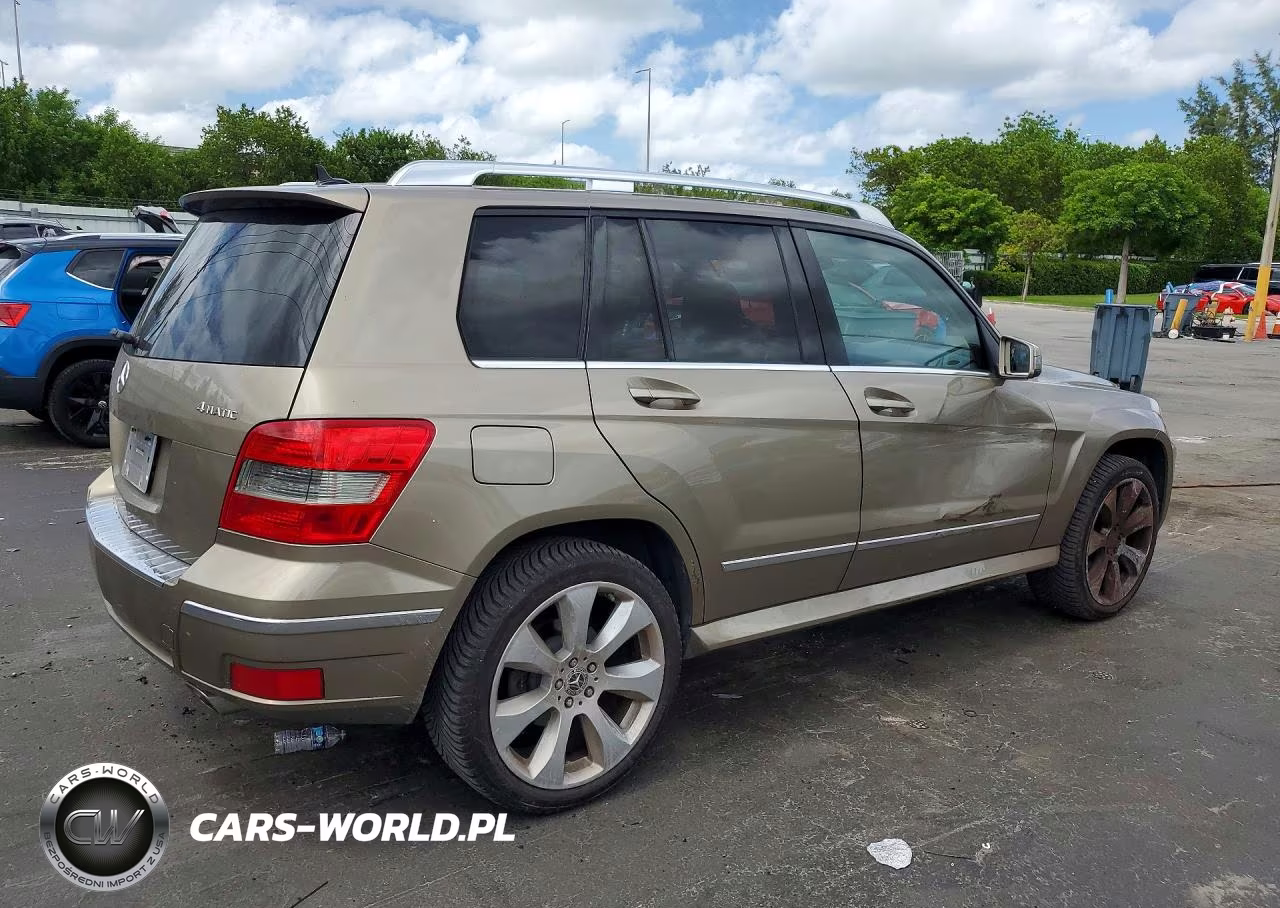 2010 Mercedes-Benz Glk 350 4Matic VIN:WDCGG8HB3AF398537 - 3