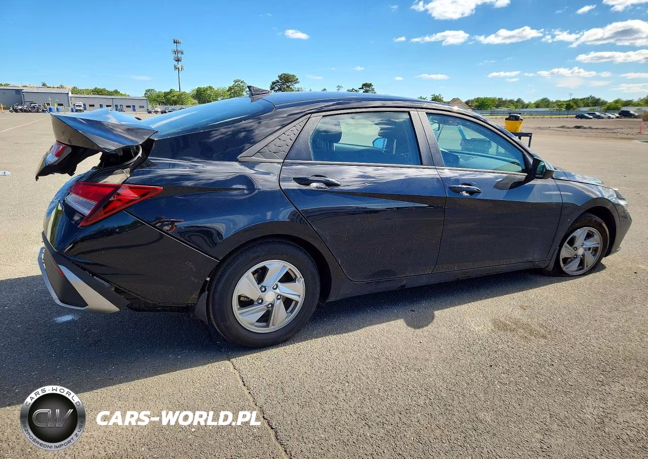 2026 Hyundai Elantra Se VIN:KMHLL4DG1TU110339 - 3