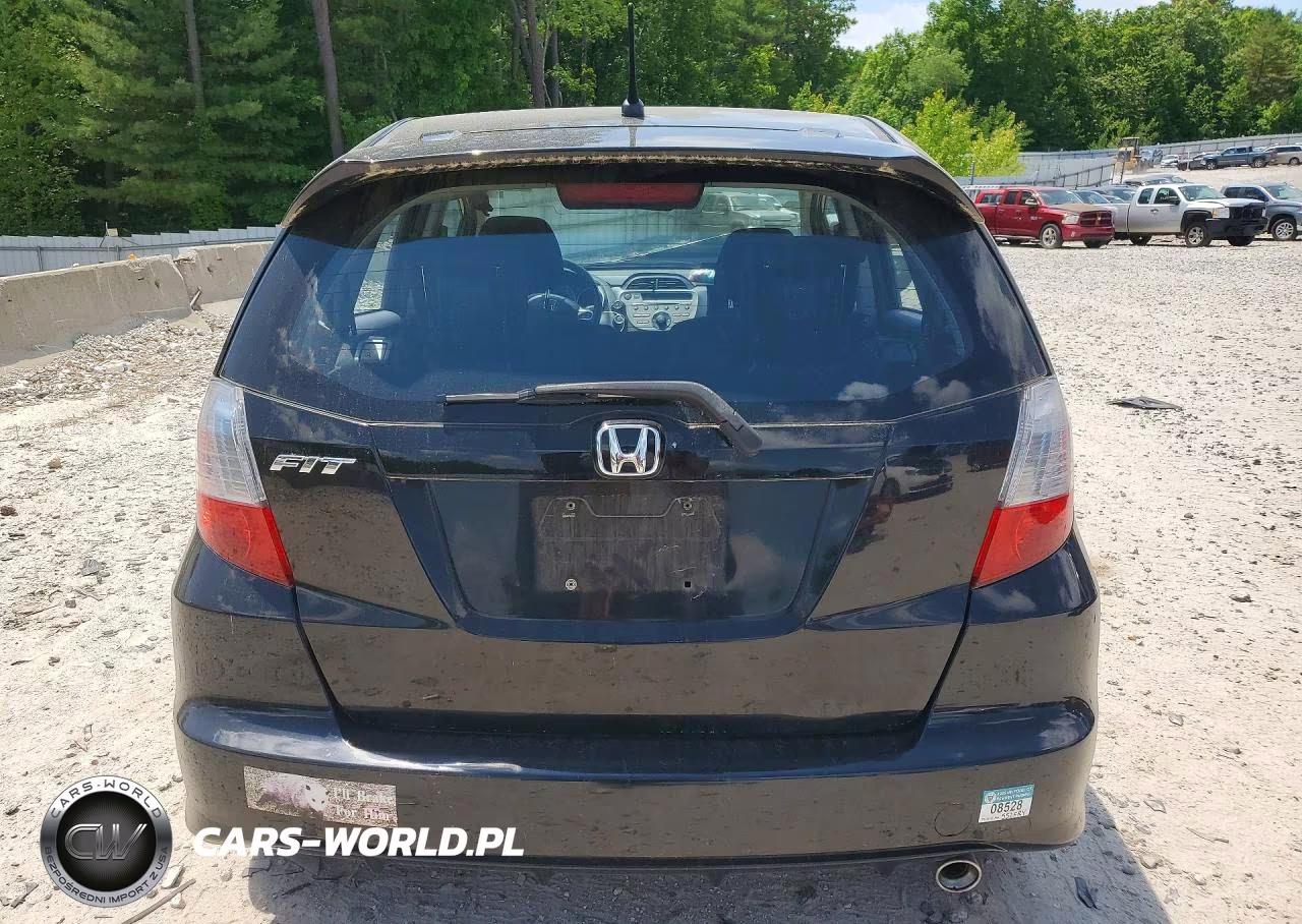 2011 Honda Fit Sport VIN:JHMGE8H58BC026506 - 6