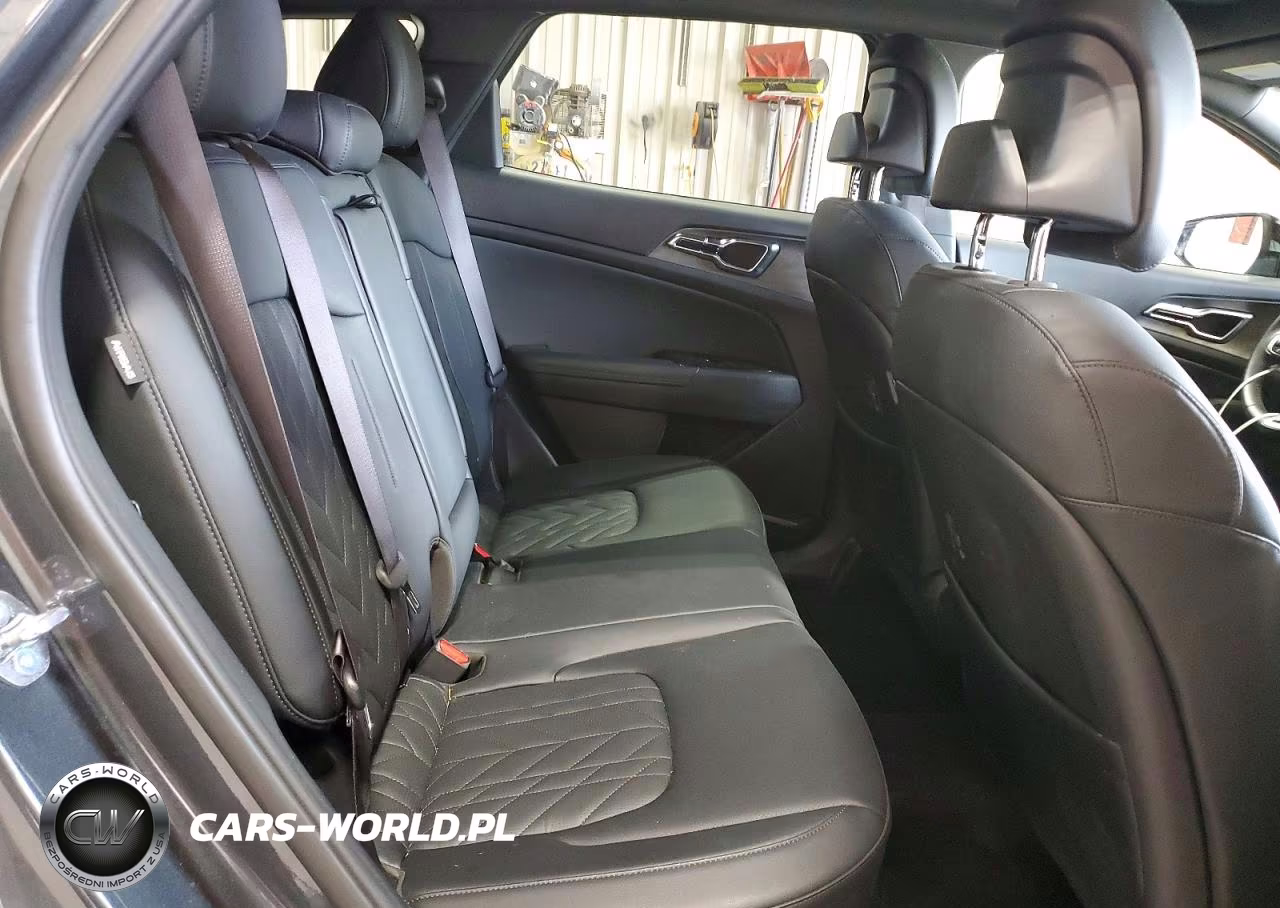2025 Kia Sportage VIN:KNDPYDDH1S7278981 - 11