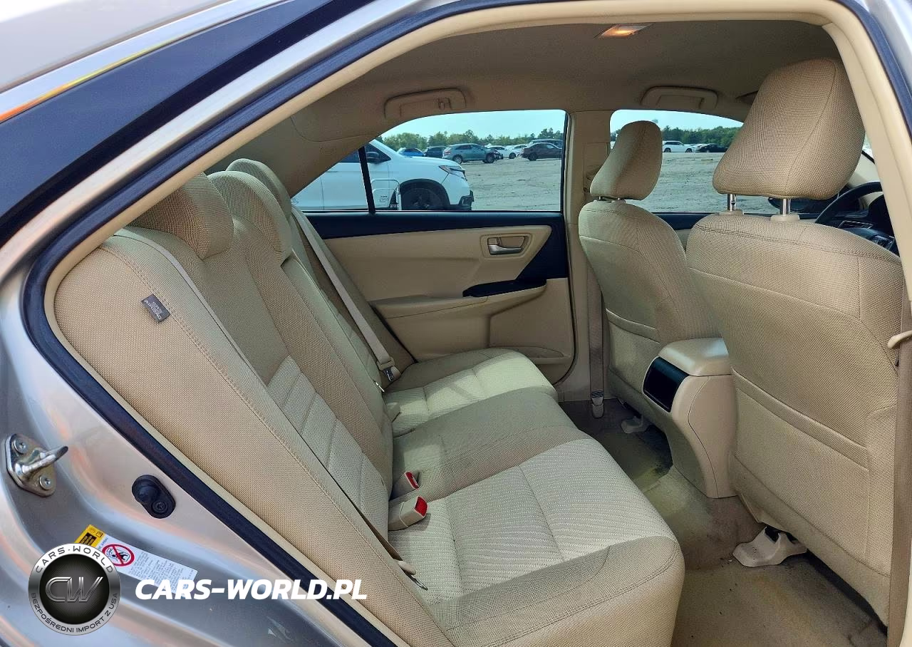 2016 Toyota Camry Le VIN:4T4BF1FK0GR545559 - 10