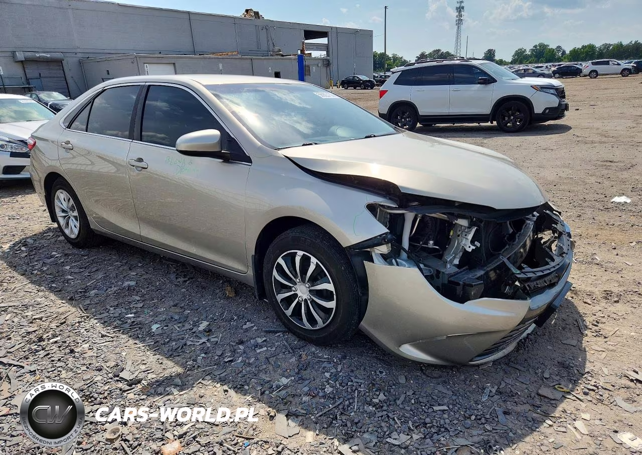 2016 Toyota Camry Le VIN:4T4BF1FK0GR545559 - 4
