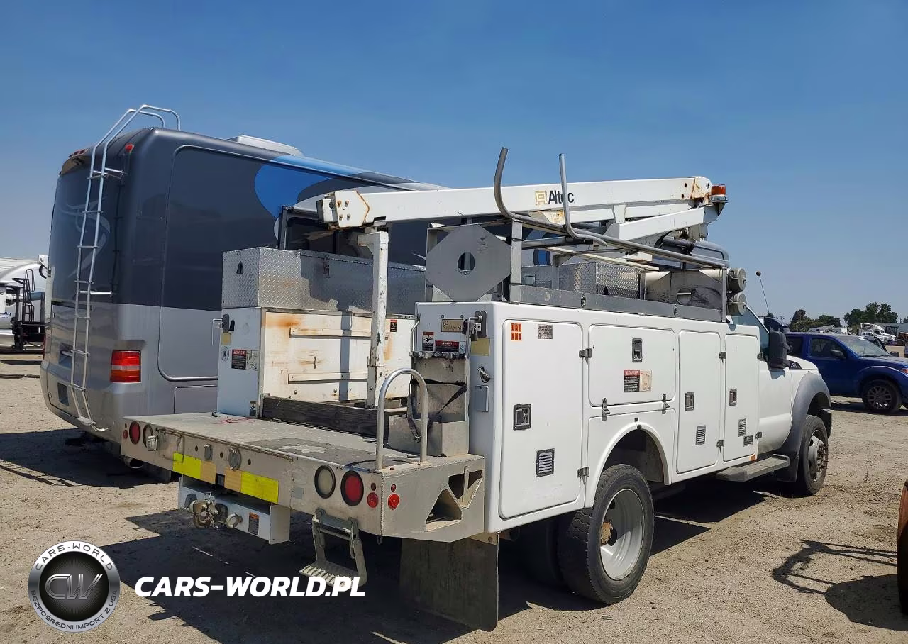 2012 Ford F450 Super Duty VIN:1FDUF4GY0CED10588 - 3