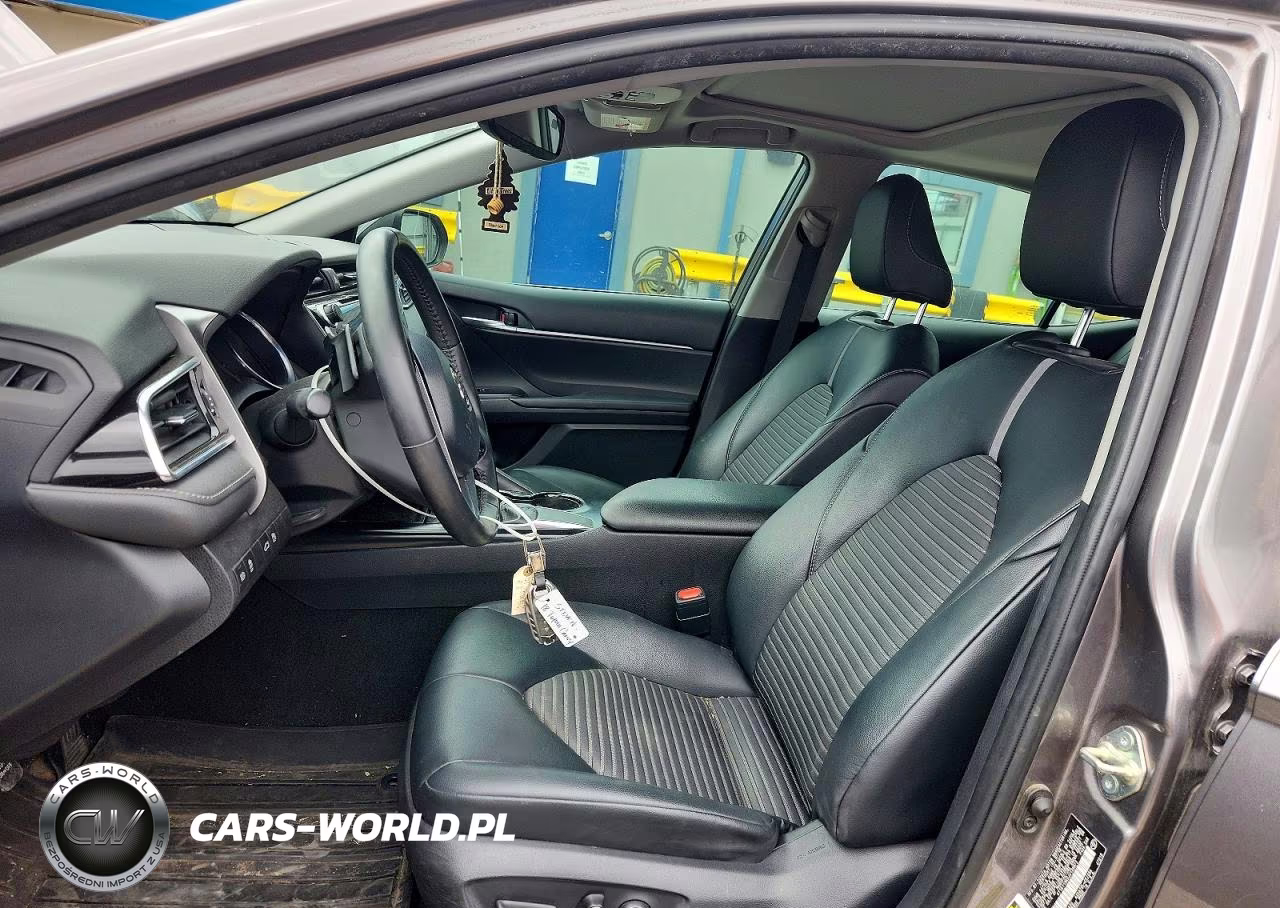 2018 Toyota Camry Se VIN:4T1B11HK0JU139973 - 7