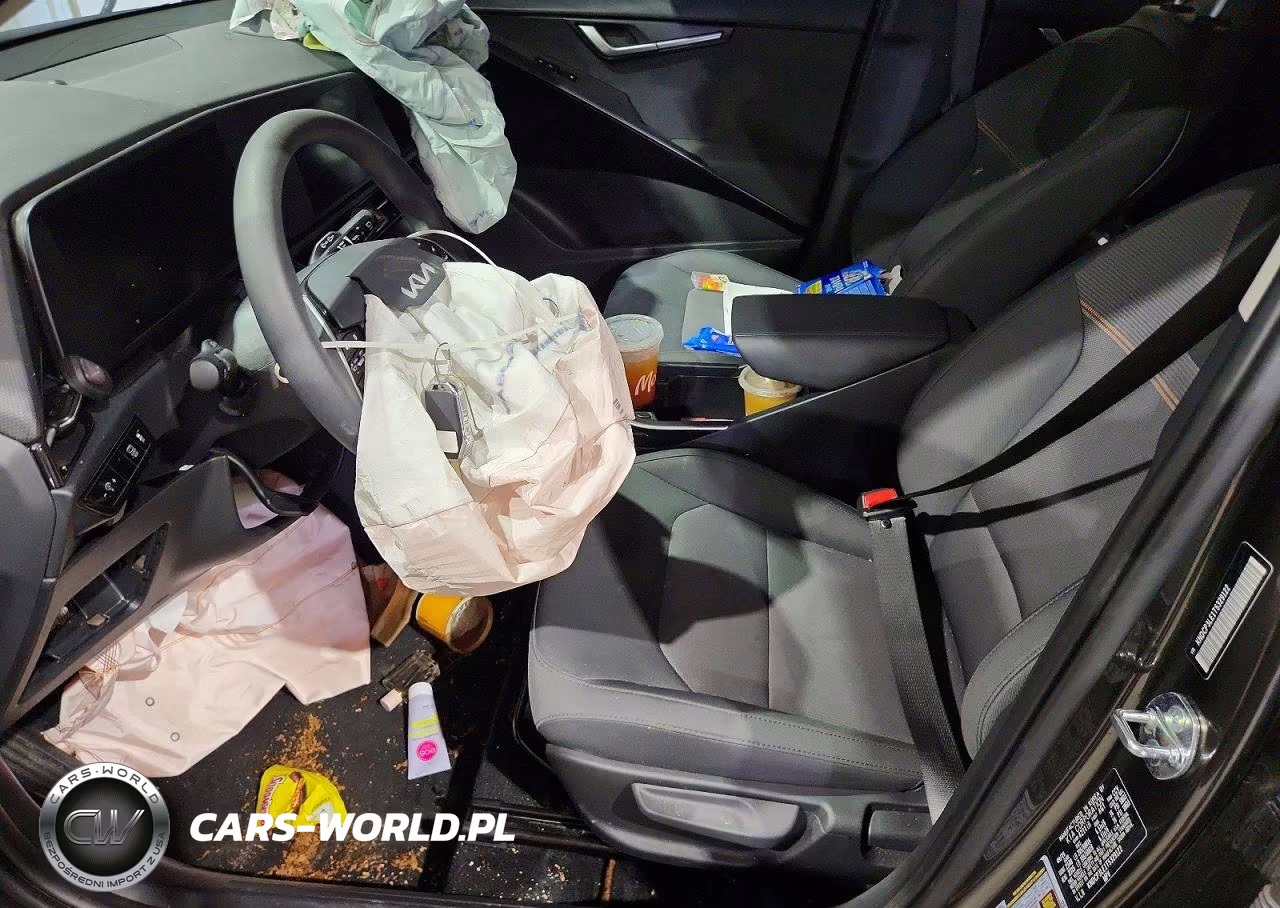 2026 Kia Niro Lx VIN:KNDCP3LE1T5329122 - 7