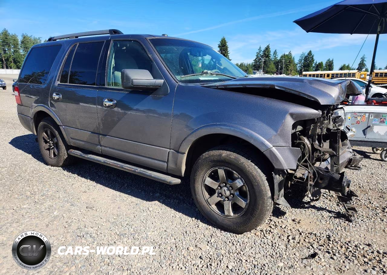 2013 Ford Expedition Xlt VIN:1FMJU1J51DEF15585 - 4
