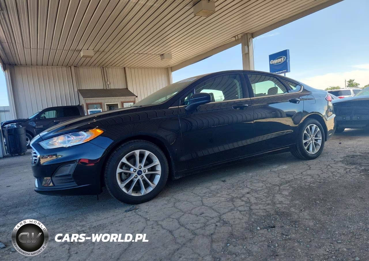 2020 Ford Fusion Se – zdjęcie 1 z 12